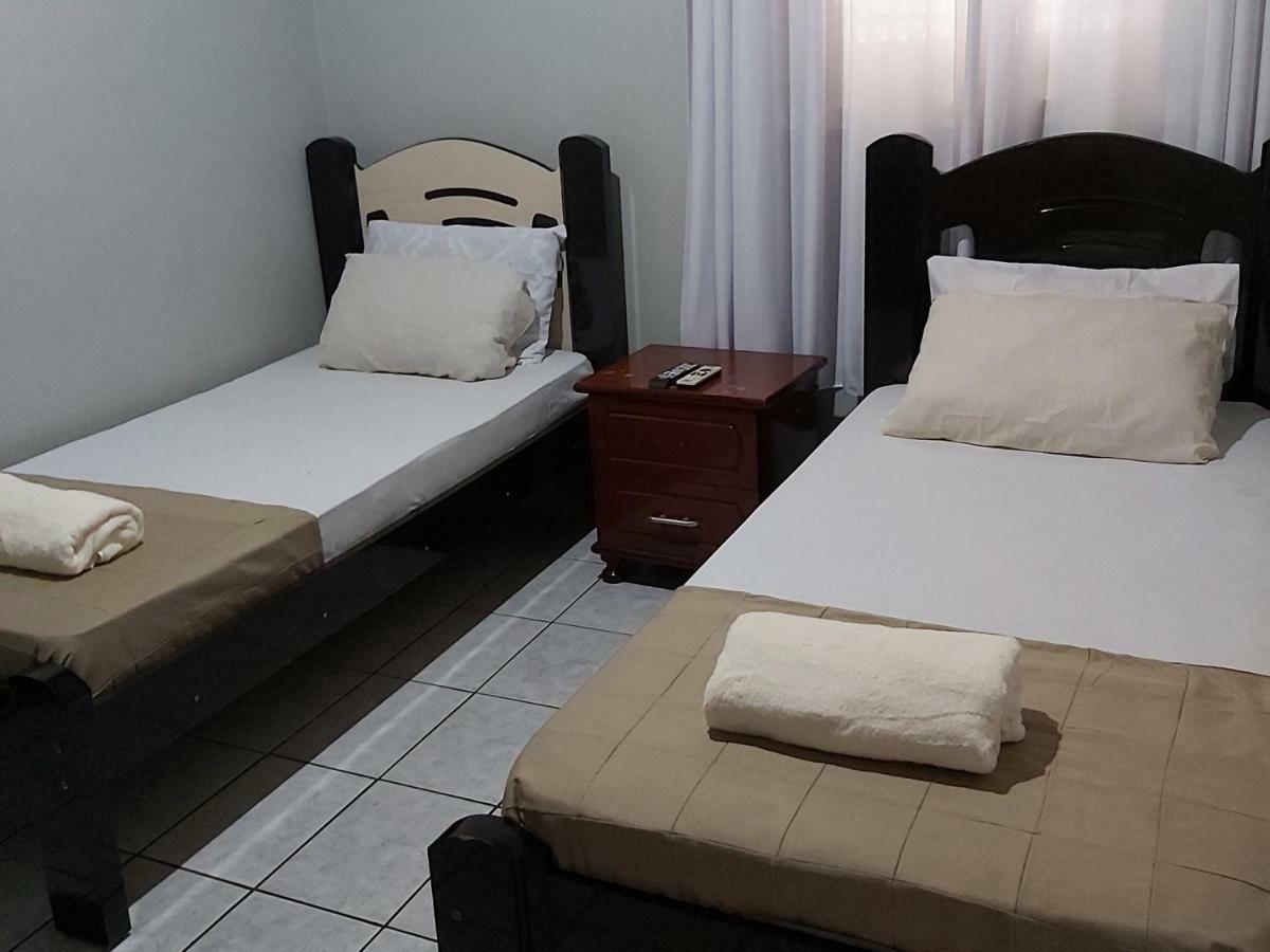 Hotel Monte Carlo Pederneiras 外观 照片
